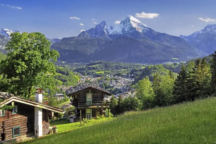 Framed Print : Mountain huts with a view of the village and the Watzmann 2713m in spring