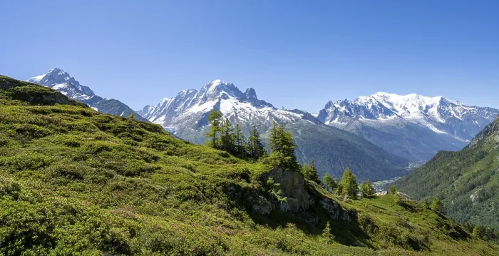 Framed Print : Mountain panorama with glaciated mountain peaks
