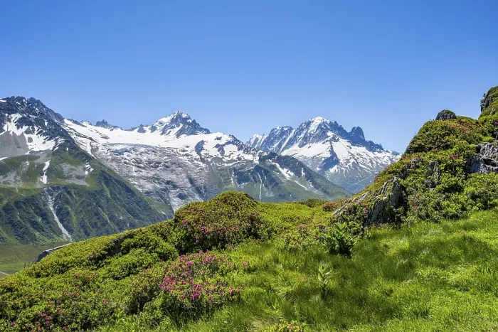 Framed Print : Mountain panorama with glaciated mountain peaks