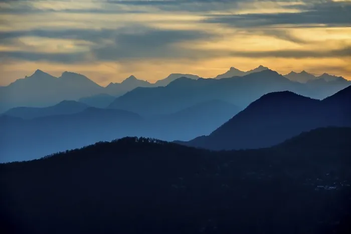 Framed Print : Mountain ranges in the haze, sunset