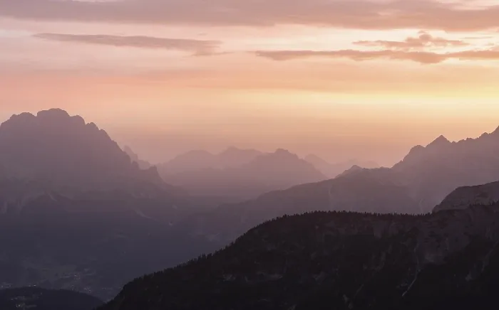 Framed Print : Mountain silhouettes during a pink and orange sunset Framed Print : Mountain silhouettes during a pink and orange sunset