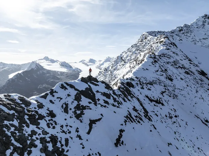 Framed Print : Mountaineer standing on the snow-covered Ramoljoch under a clear sky in the Alps Framed Print : Mountaineer standing on the snow-covered Ramoljoch under a clear sky in the Alps