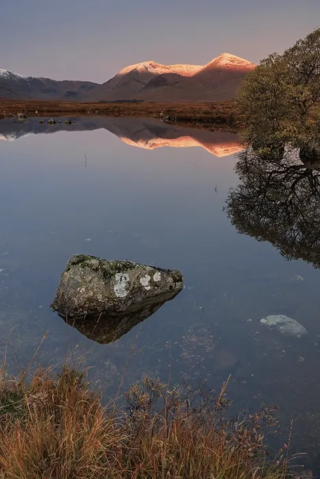 Framed Print : Mountains reflected in lake, morning light Framed Print : Mountains reflected in lake, morning light