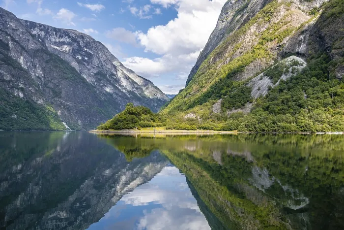Framed Print : Mountains reflected in the water
