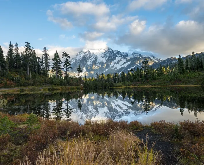 Framed Print : Mt. Shuksan glacier with snow reflecting in Picture Lake