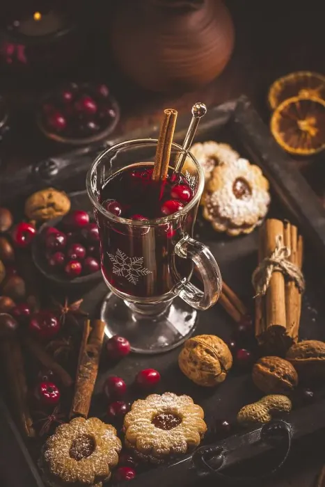 Framed Print : Mulled wine with cranberry and spices