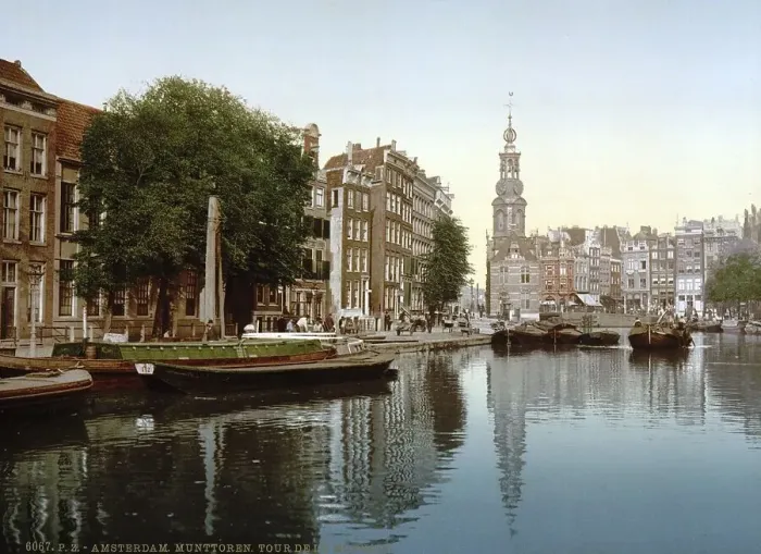 Framed Print : Munttoren or de Munt, Coin Tower