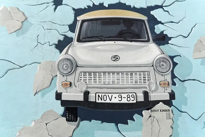 Framed Print : Mural, Test the Best, Trabi breaking through wall Framed Print : Mural, Test the Best, Trabi breaking through wall
