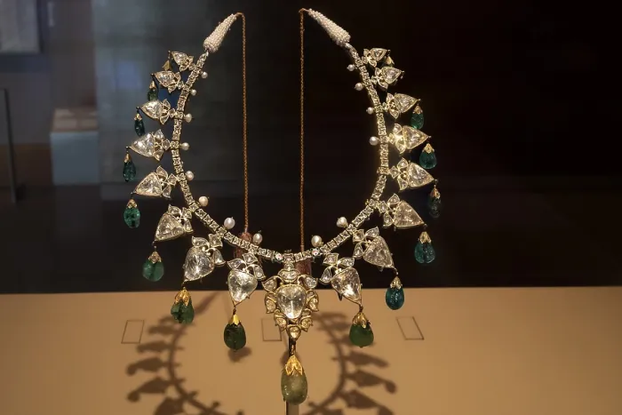 Framed Print : Neck jewellery, gold, diamonds