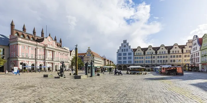 Framed Print : Neuer Markt, historic town hall