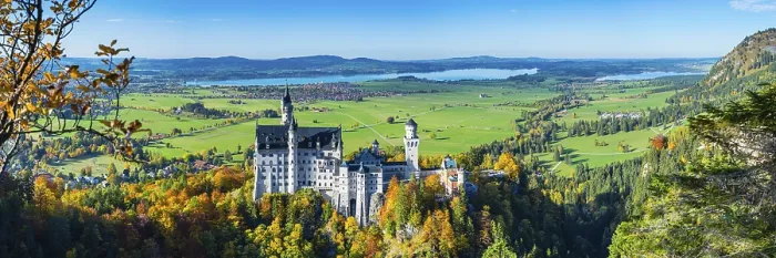 Framed Print : Neuschwanstein Castle near Hohenschwangau Framed Print : Neuschwanstein Castle near Hohenschwangau
