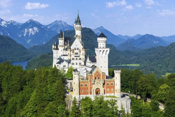Framed Print : Neuschwanstein Castle in summer Framed Print : Neuschwanstein Castle in summer