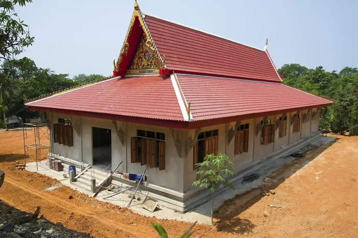 Framed Print : New temple in Ban Bao, Koh Chang Island