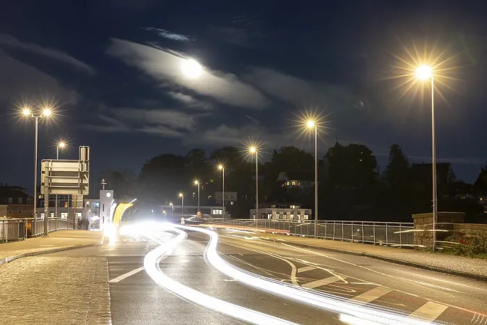 Framed Print : Night scene at the old Elbe bridge with traffic