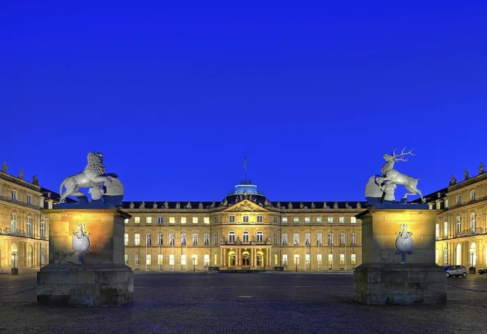 Framed Print : Night shot of the Neues Schloss palace