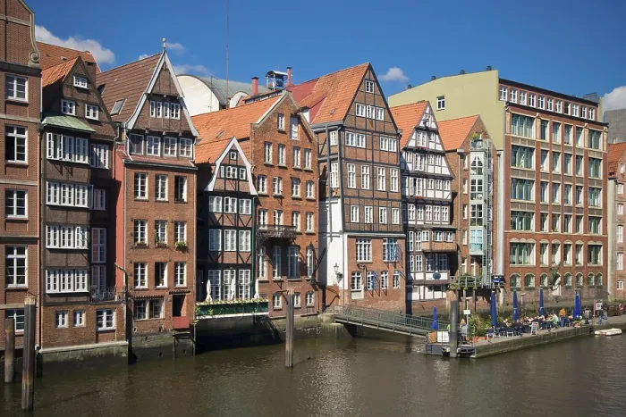 Framed Print : Nikolaifleet, Nikolai Canal, Hamburg