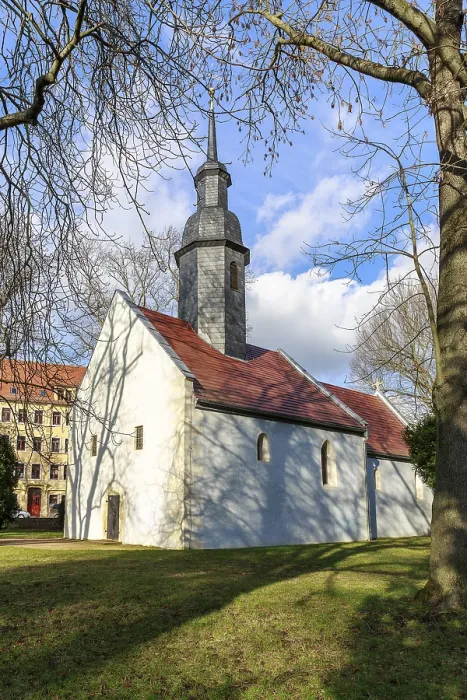 Framed Print : Nikolaikirche in Nikolaipark an der Triebisch