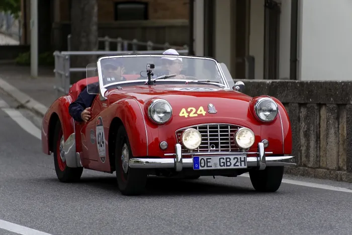 Framed Print : No.424, Triumph TR 3 Sports, built in 1956