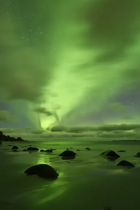 Framed Print : Northern Lights, Aurora Borealis above the beach of Utakleiv