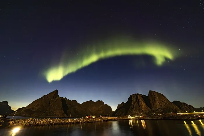 Framed Print : Northern lights over Hamnoy, Lofoten Framed Print : Northern lights over Hamnoy, Lofoten