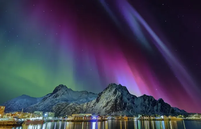 Framed Print : Northern lights in Svolvaer Lofoten Norway