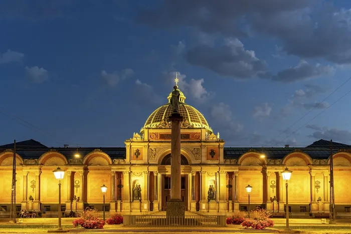 Framed Print : Ny Carlsberg Glyptotek Museum at dusk Framed Print : Ny Carlsberg Glyptotek Museum at dusk