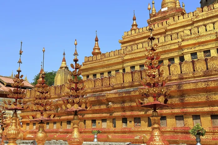 Framed Print : In Nyaung-U in Myanmar, visit the fantastic Shwezigon Pagoda