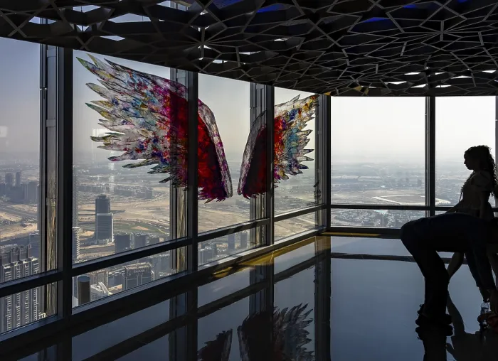 Framed Print : Observation deck and interior, Burj Khalifa