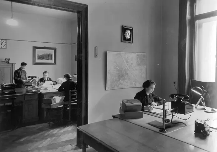 Framed Print : Office, men and women at the desk