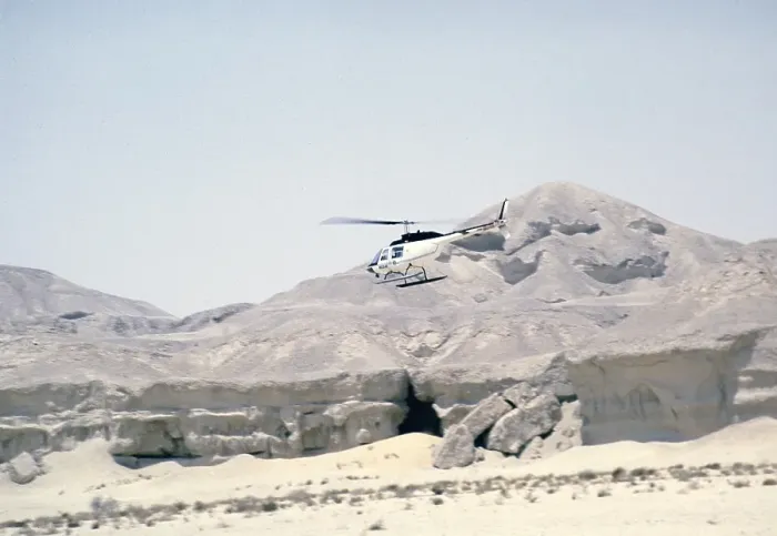 Framed Print : Oil industry in the desert of Dharhan, Saudi Arabia, helicopter Bell 206 JetRanger 1979, Asia
