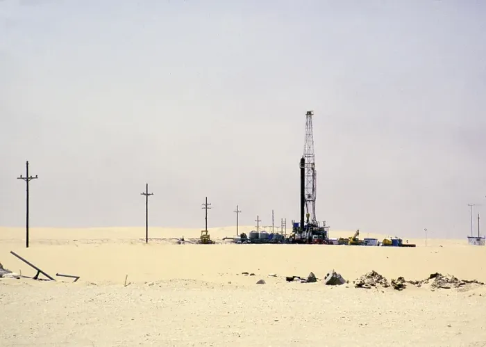 Framed Print : Oil industry in the Dhahran area, Saudi Arabia, oil rig exploration in the Arabian desert 1979, Asia Framed Print : Oil industry in the Dhahran area, Saudi Arabia, oil rig exploration in the Arabian desert 1979, Asia