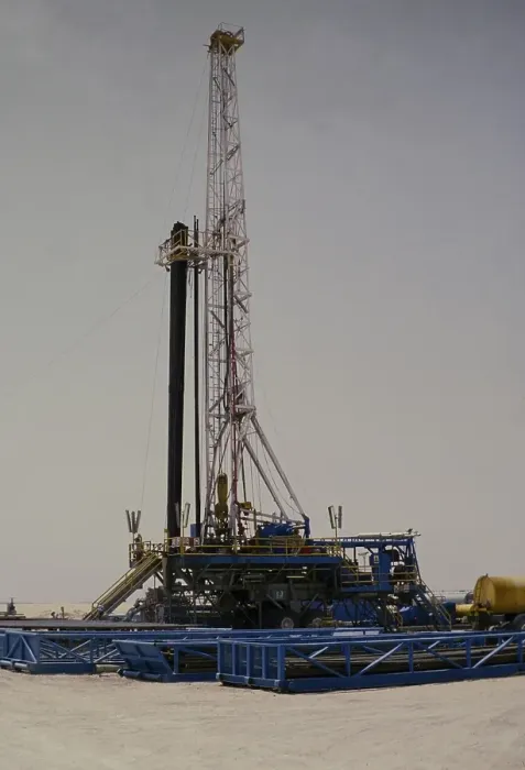 Framed Print : Oil industry in the Ras Tanura area, Saudi Arabia, drilling rig in the desert 1979, Asia Framed Print : Oil industry in the Ras Tanura area, Saudi Arabia, drilling rig in the desert 1979, Asia