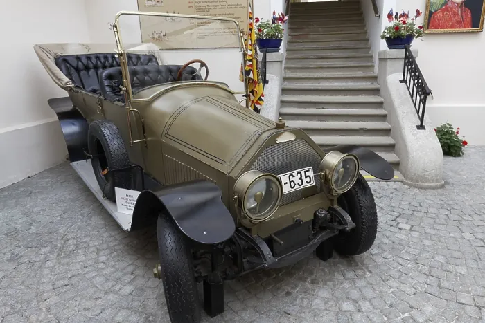Framed Print : Old automobile built by Graef & Stift
