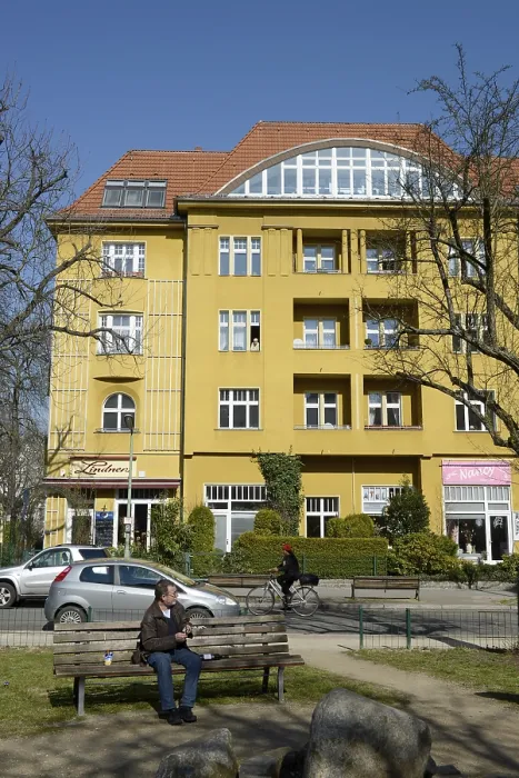 Framed Print : Old building, Odenwaldstrasse, Friedenau