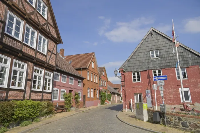 Framed Print : Old buildings, Elbstrasse, Old Town