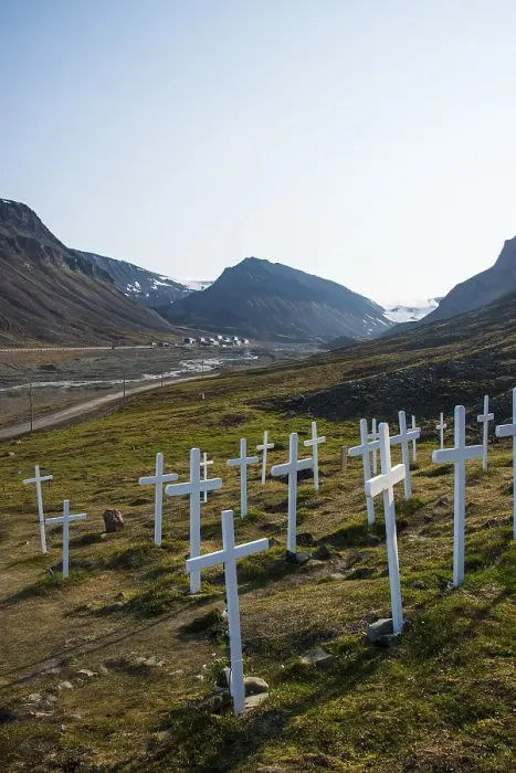 Framed Print : Old cemetery in Longyearbyen, Svalbard