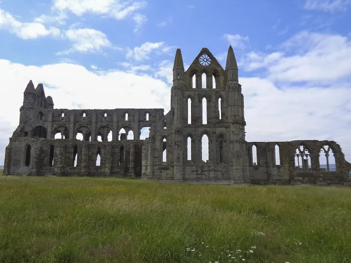 Framed Print : An old church ruin in England, Great Britain Framed Print : An old church ruin in England, Great Britain