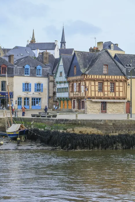 Framed Print : Old harbour Port de Saint-Goustan Framed Print : Old harbour Port de Saint-Goustan