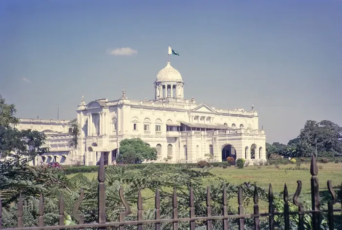 Framed Print : Old High Court Law Courts building, Dhaka, Bangladesh, Asia, 1962 colonial Raj architecture, built in 1904 for the British Governor, Asia Framed Print : Old High Court Law Courts building, Dhaka, Bangladesh, Asia, 1962 colonial Raj architecture, built in 1904 for the British Governor, Asia