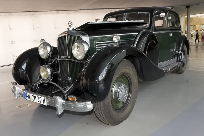 Framed Print : An old Maybach, Zeppelin Museum