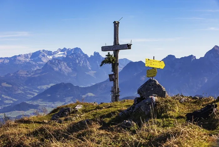 Framed Print : Old summit cross on the Schwarzer Berg with a view of the Dachstein massif