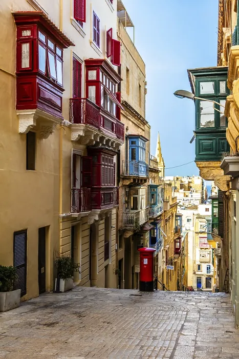 Framed Print : Old town of Valletta with the Maltese balconies