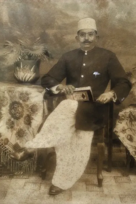 Framed Print : Old vintage photograph Framed Print : Old vintage photograph