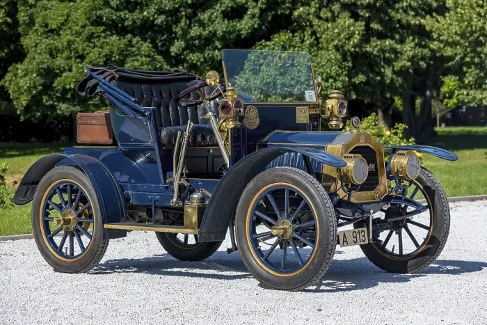 Framed Print : Oldtimer De Dion Bouton AU, built 1907 Framed Print : Oldtimer De Dion Bouton AU, built 1907