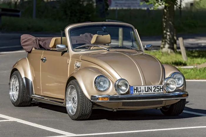 Framed Print : Oldtimer Volkswagen VW Beetle Cabriolet