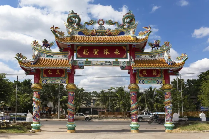 Framed Print : Ornate gate at the Chinese Chao Pu-Ya Shrine Framed Print : Ornate gate at the Chinese Chao Pu-Ya Shrine