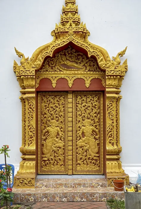 Framed Print : Ornate gilded door, Wat Choumkhong Framed Print : Ornate gilded door, Wat Choumkhong