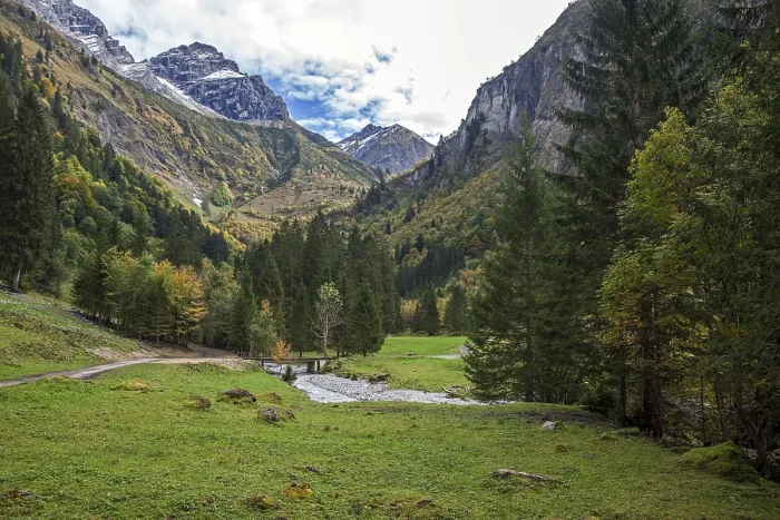 Framed Print : Oytal, on the right Oybach, behind mountains of the Allgaeu Alps Framed Print : Oytal, on the right Oybach, behind mountains of the Allgaeu Alps