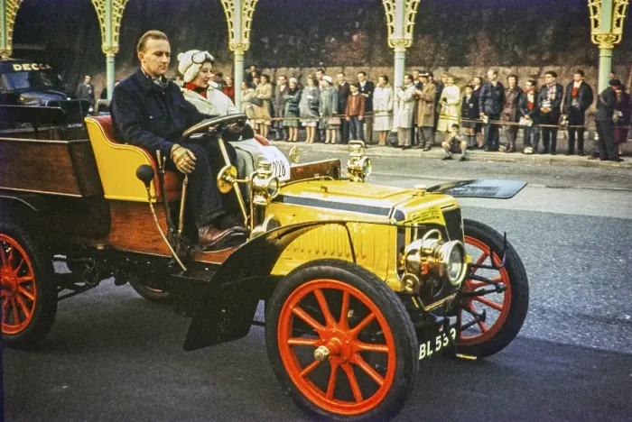 Framed Print : Panhard Lassor 15hp Wagonette, BL 539, at the finish of the classic car rally from London to Brighton, 6 November 1960, Brighton, Sussex, England, UK