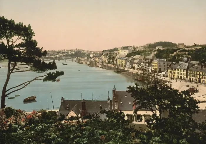 Framed Print : Panorama of Audierne in the Bretage